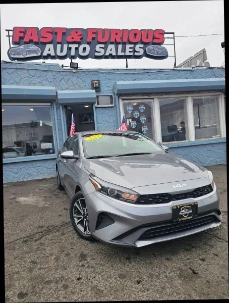 2022 Kia Forte - Image 5 of 12