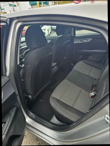 2022 Kia Forte - Image 7 of 12