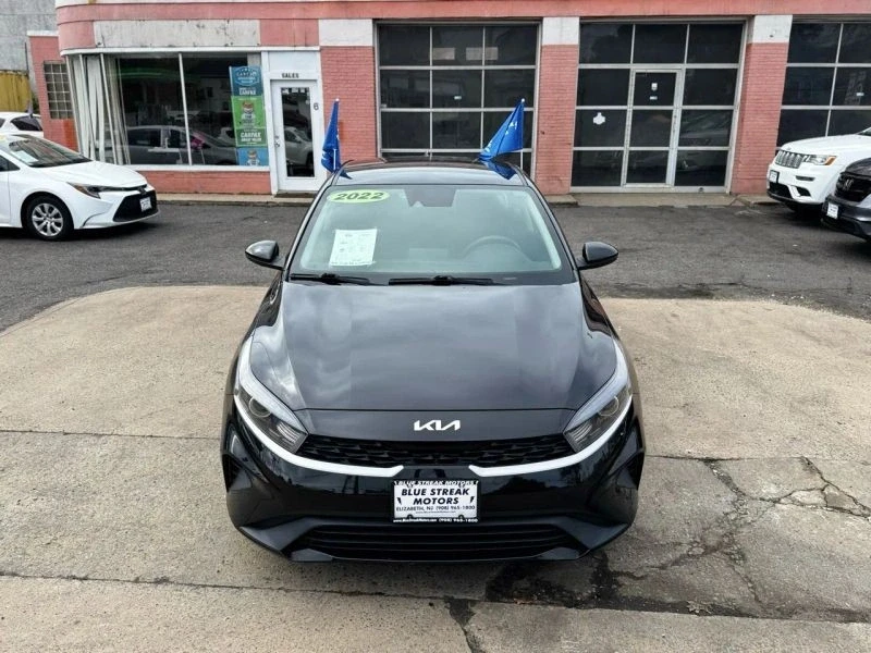 2022 Kia Forte - Image 4 of 12