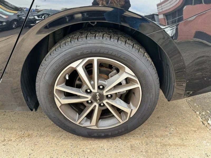 2022 Kia Forte - Image 11 of 12