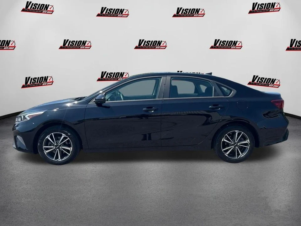 2022 Kia Forte - Image 8 of 12