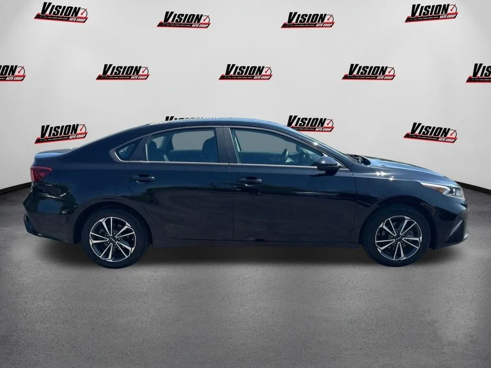 2022 Kia Forte - Image 4 of 12
