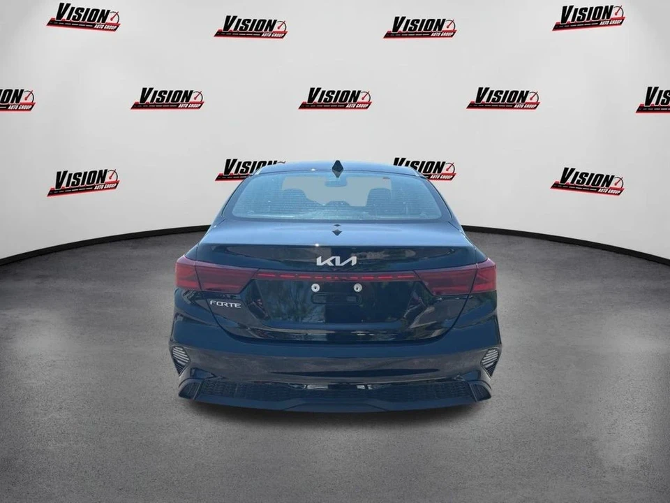 2022 Kia Forte - Image 6 of 12