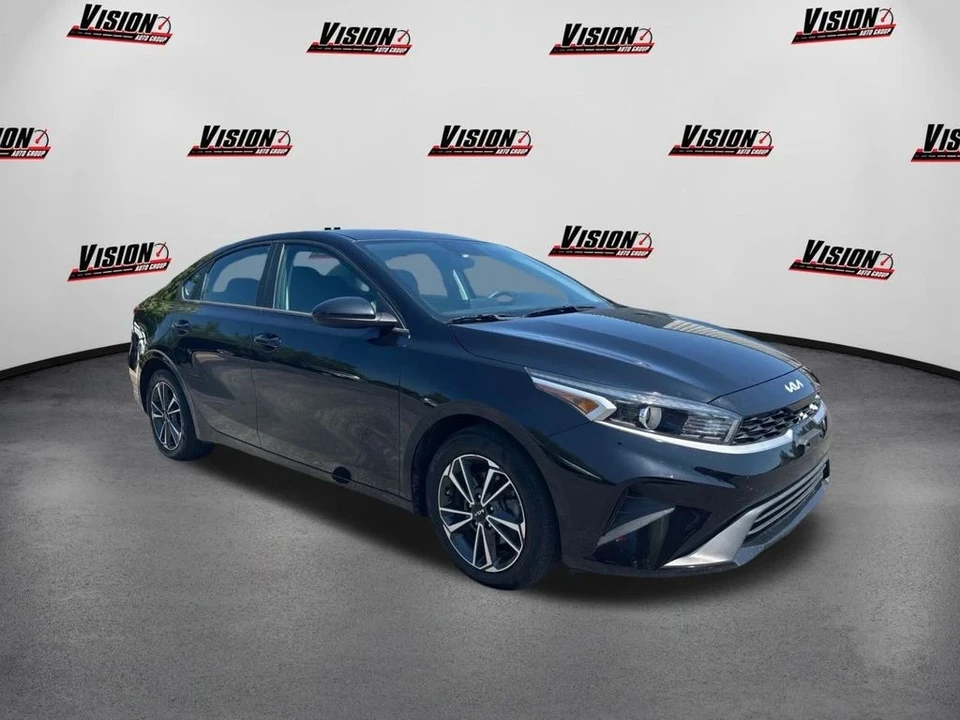 2022 Kia Forte - Image 3 of 12