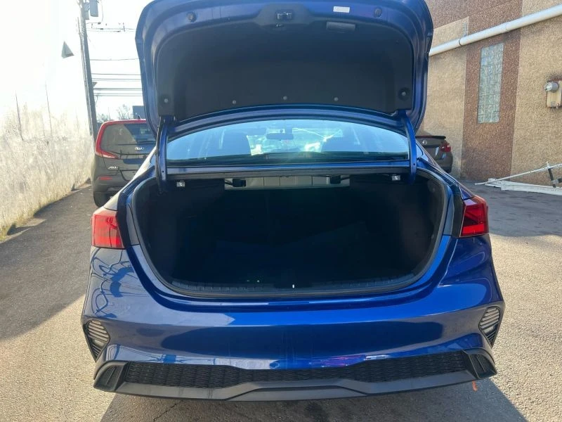 2022 Kia Forte - Image 9 of 12