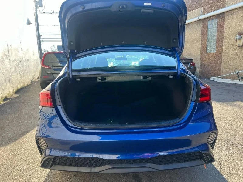 2022 Kia Forte - Image 9 of 12