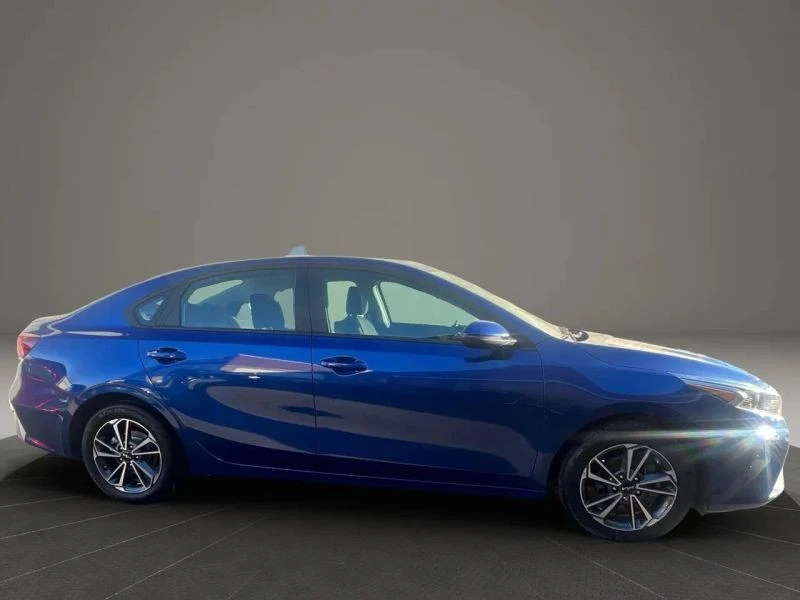 2022 Kia Forte - Image 4 of 12