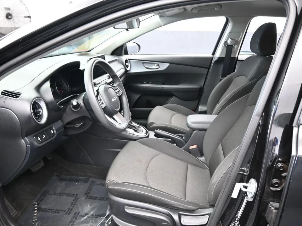 2022 Kia Forte - Image 11 of 12