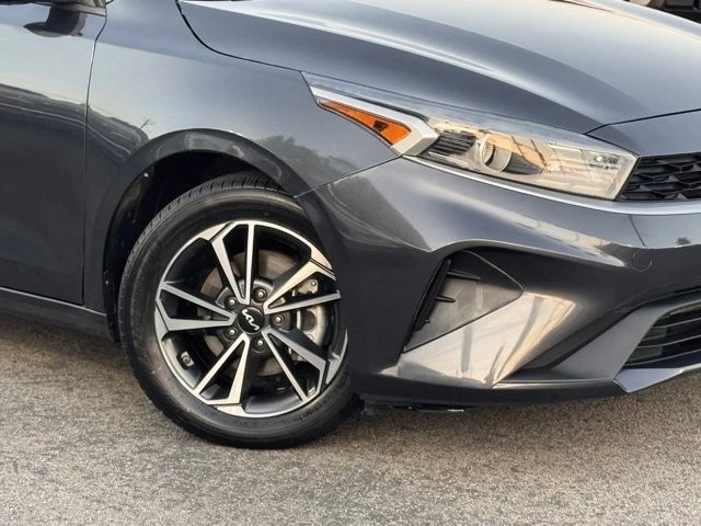 2022 Kia Forte - Image 4 of 12