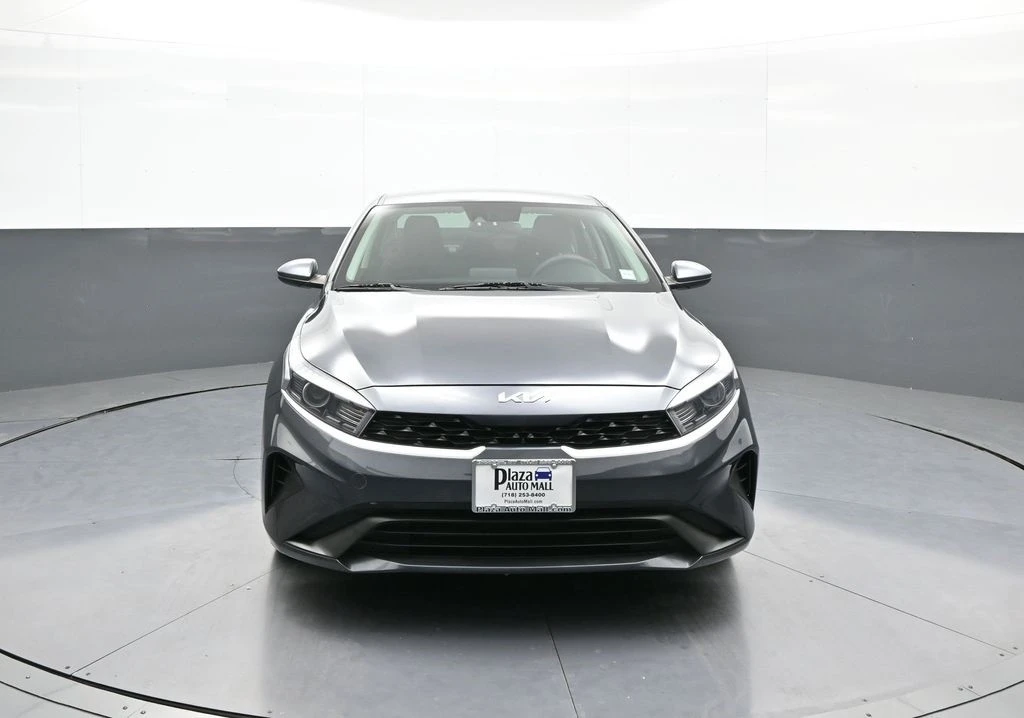 2022 Kia Forte - Image 2 of 12