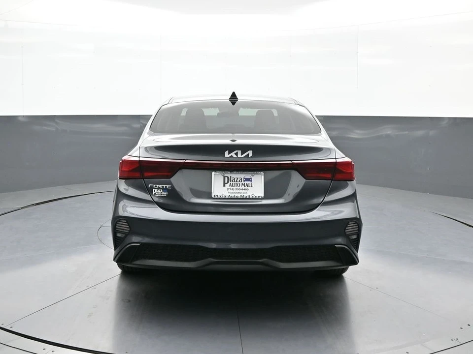 2022 Kia Forte - Image 7 of 12