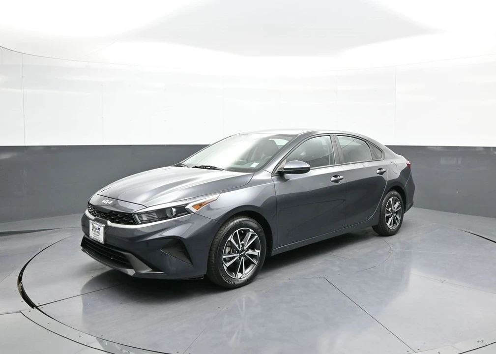 2022 Kia Forte - Image 10 of 12