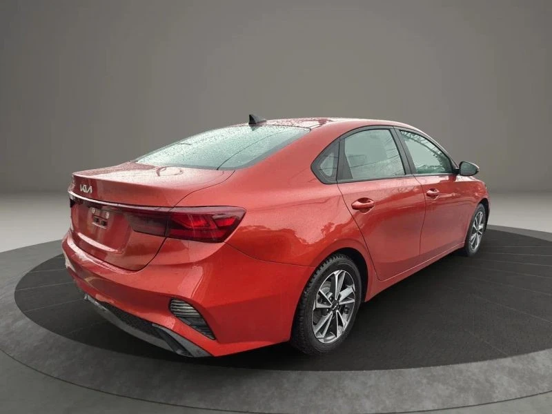 2022 Kia Forte - Image 5 of 12