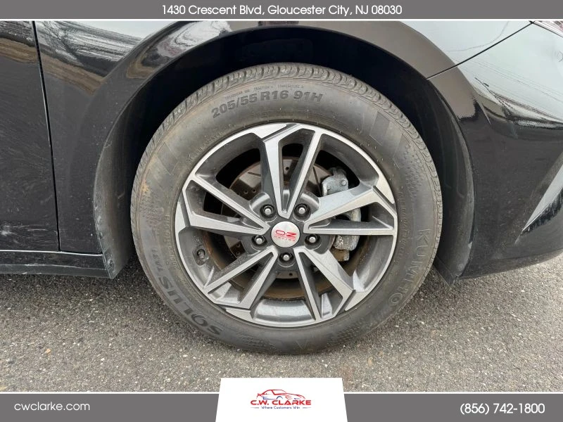 2022 Kia Forte - Image 11 of 12