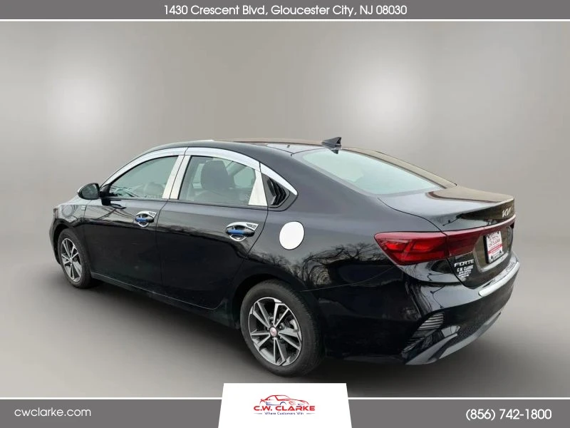2022 Kia Forte - Image 7 of 12