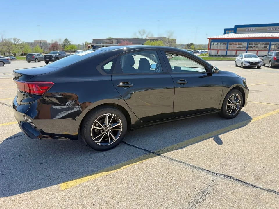 2022 Kia Forte - Image 3 of 11