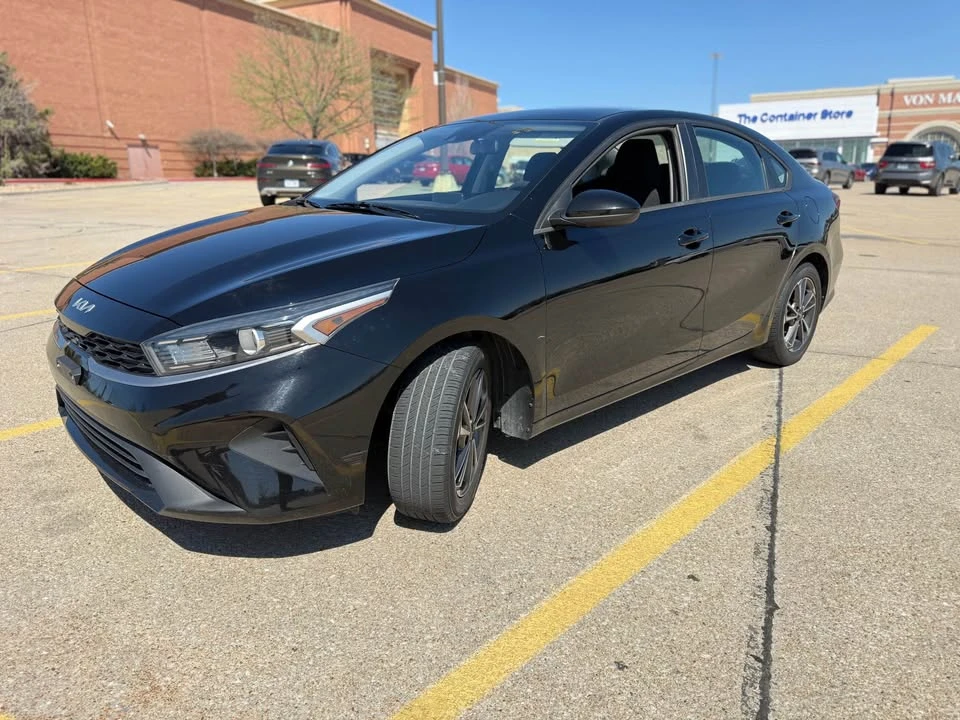 2022 Kia Forte - Image 2 of 11