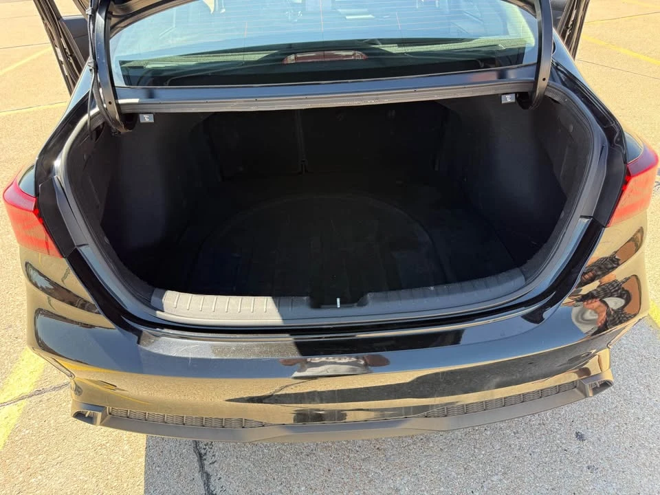 2022 Kia Forte - Image 9 of 11
