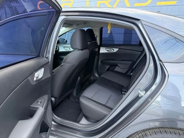2022 Kia Forte - Image 11 of 20