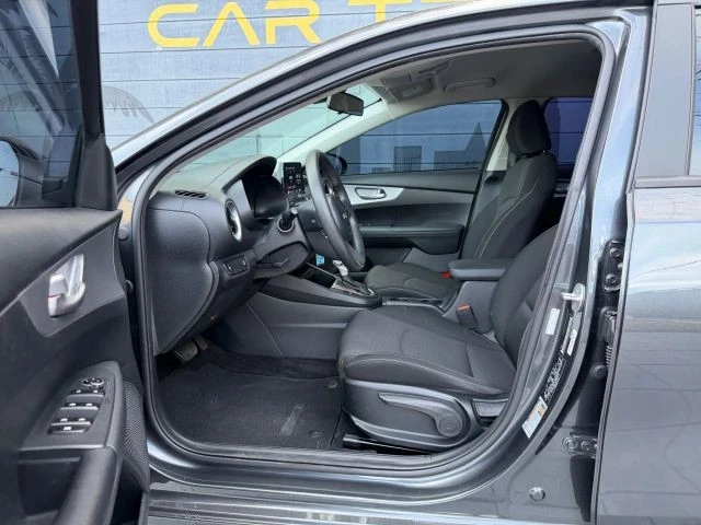 2022 Kia Forte - Image 9 of 20