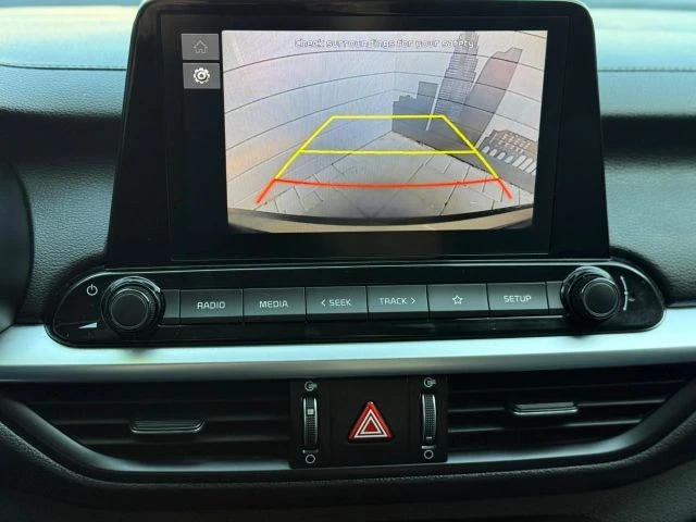 2022 Kia Forte - Image 19 of 21