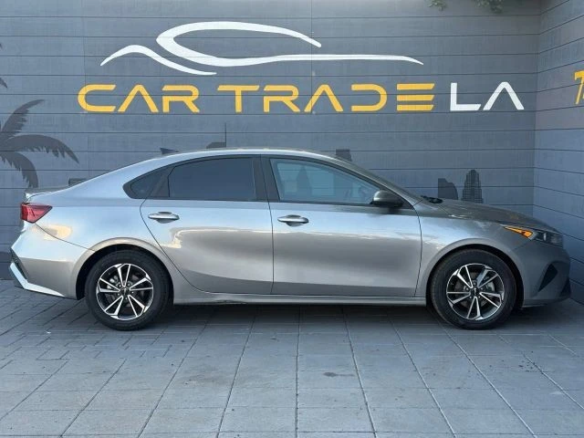 2022 Kia Forte - Image 6 of 12