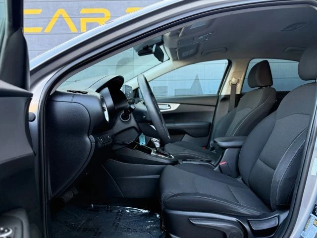 2022 Kia Forte - Image 9 of 12