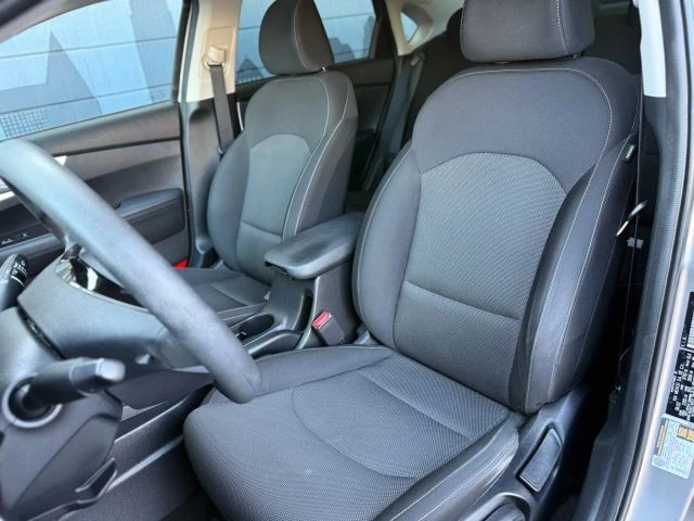 2022 Kia Forte - Image 10 of 21