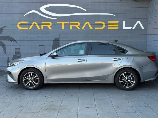 2022 Kia Forte - Image 2 of 21