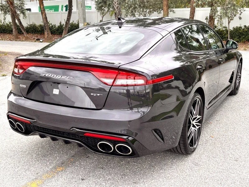 2022 Kia Stinger GT - Image 8 of 21