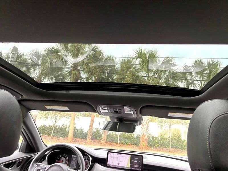 2022 Kia Stinger GT - Image 19 of 21