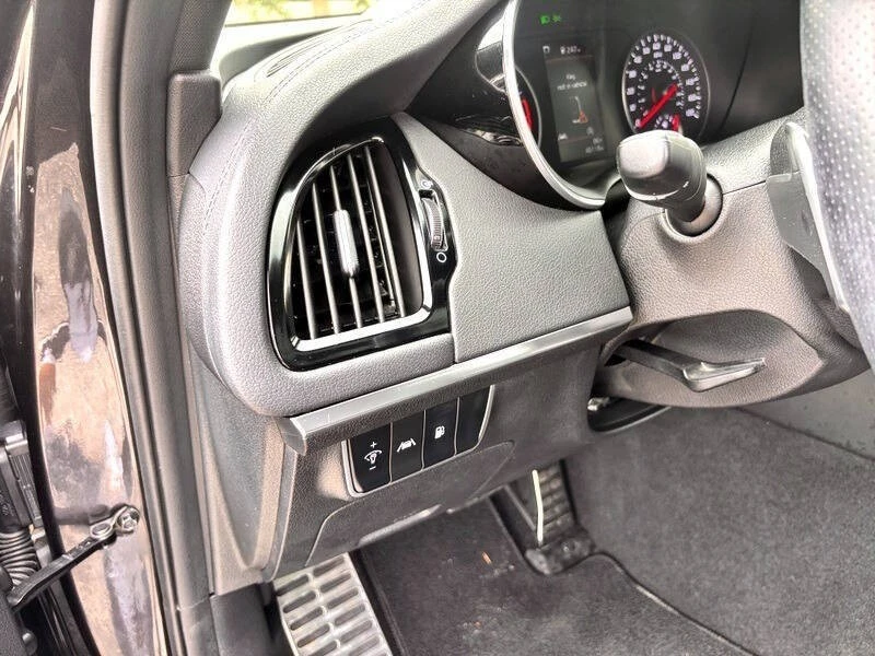 2022 Kia Stinger GT - Image 12 of 21