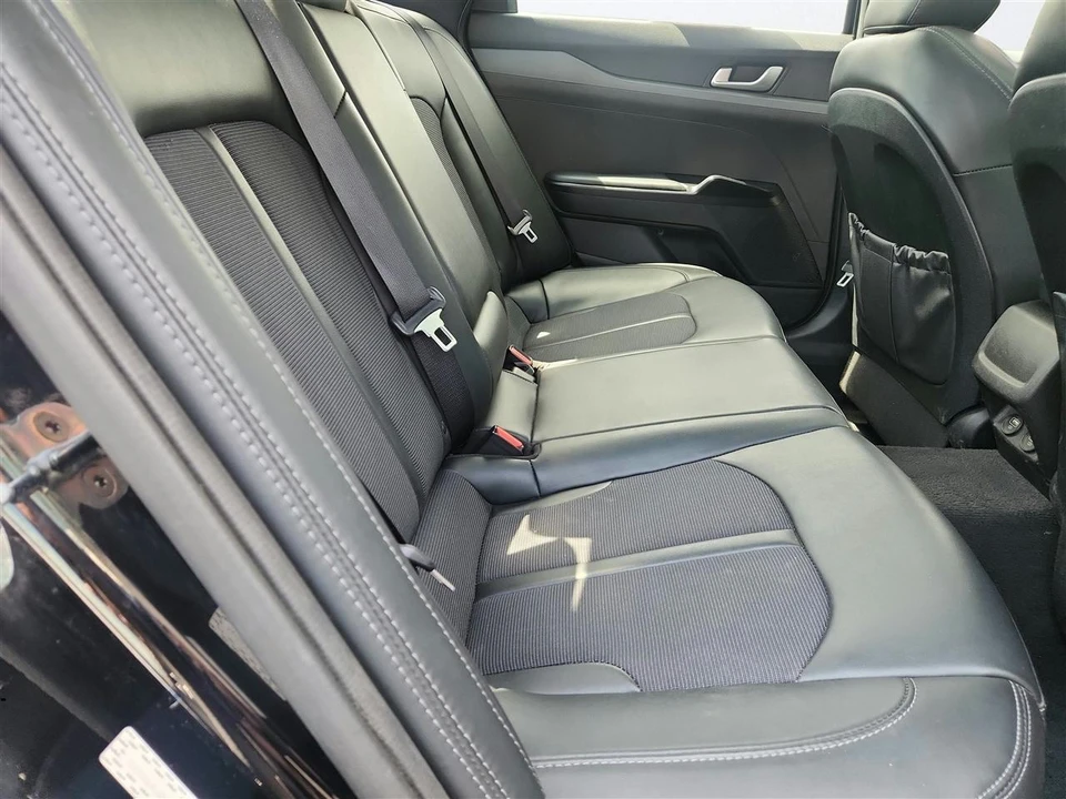 2022 Kia Optima/K5 - Image 24 of 29