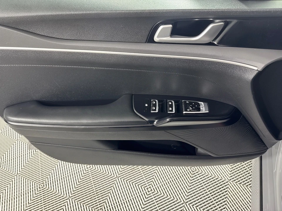 2022 Kia Optima/K5 - Image 13 of 21