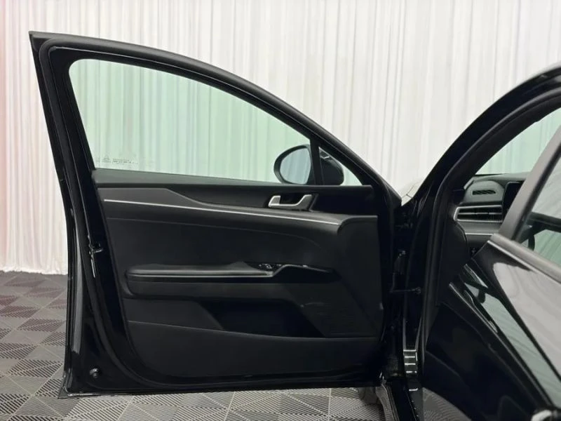 2022 Kia Optima/K5 - Image 11 of 12