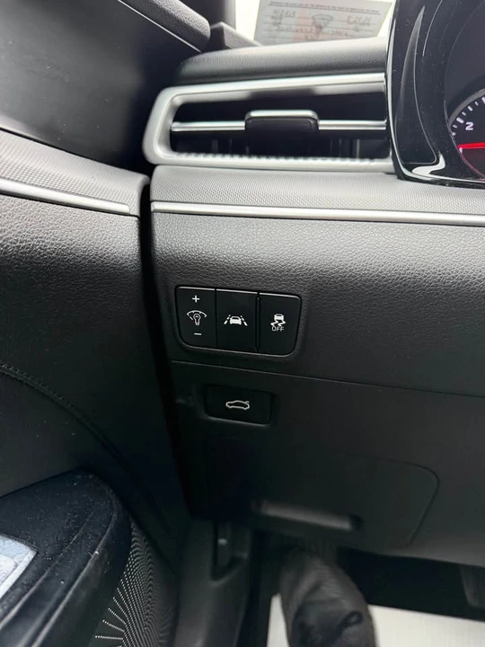 2022 Kia Optima/K5 - Image 14 of 18