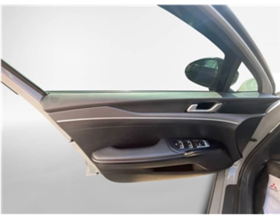 2022 Kia Optima/K5 - Image 10 of 16