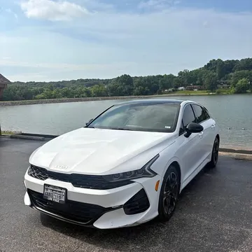 2022 Kia K5 GT-Line Sedan 4D