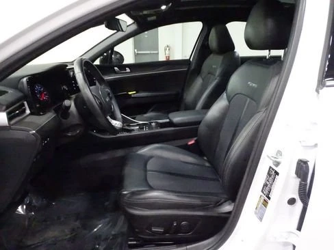 2022 Kia Optima/K5 - Image 6 of 17