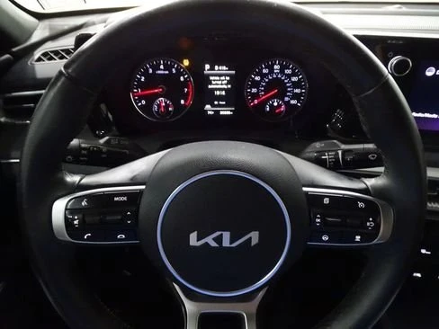 2022 Kia Optima/K5 - Image 14 of 17