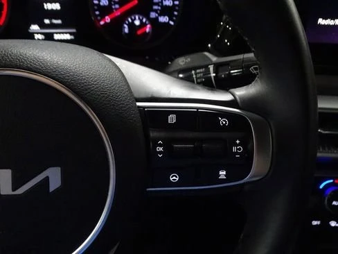 2022 Kia Optima/K5 - Image 16 of 17