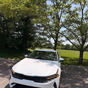 2022 Kia K5 LXS Sedan 4D