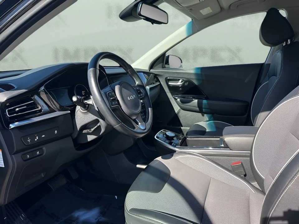 2022 Kia Niro - Image 9 of 12