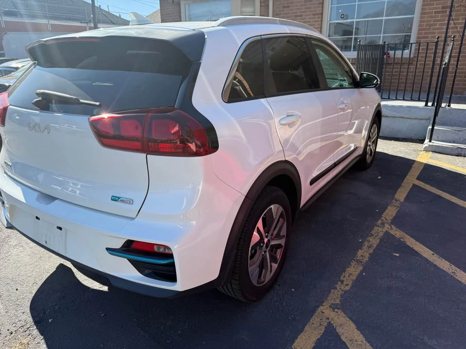 2022 Kia Niro - Image 3 of 8