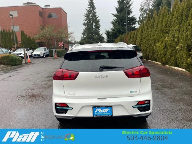 2022 Kia Niro - Image 10 of 12