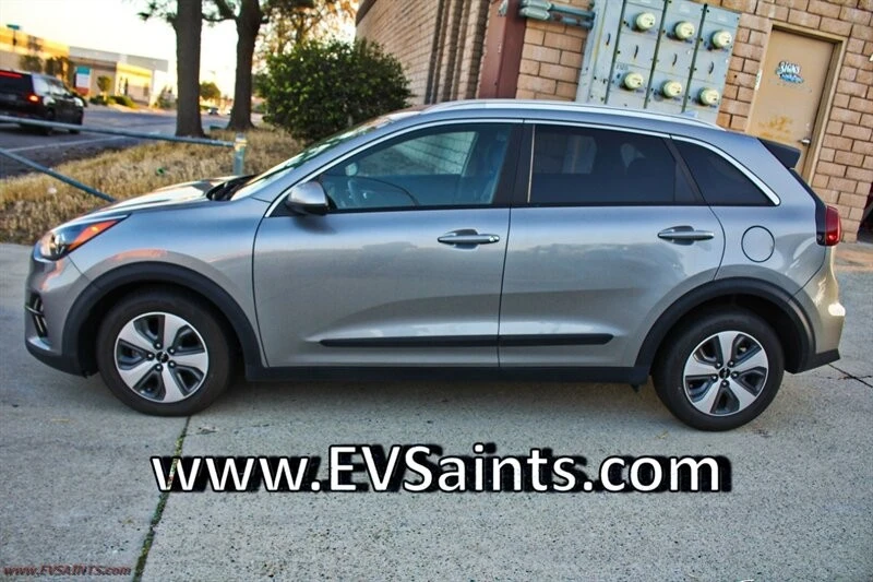 2022 Kia Niro - Image 2 of 21