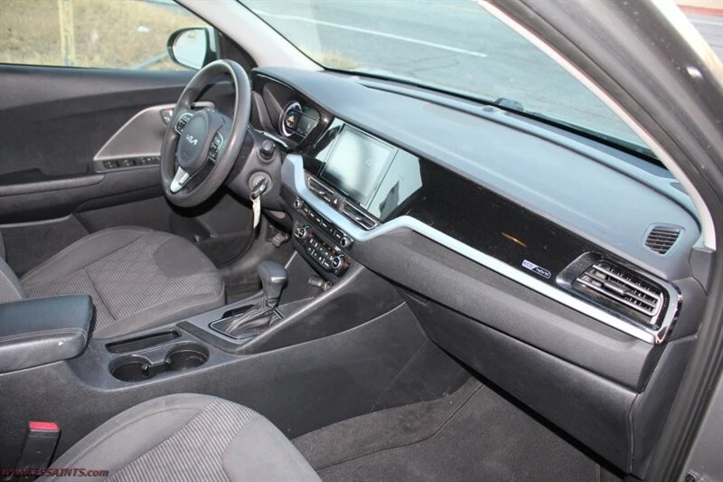 2022 Kia Niro - Image 8 of 21