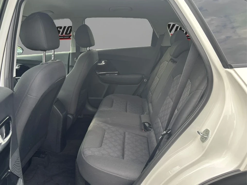 2022 Kia Niro - Image 10 of 12