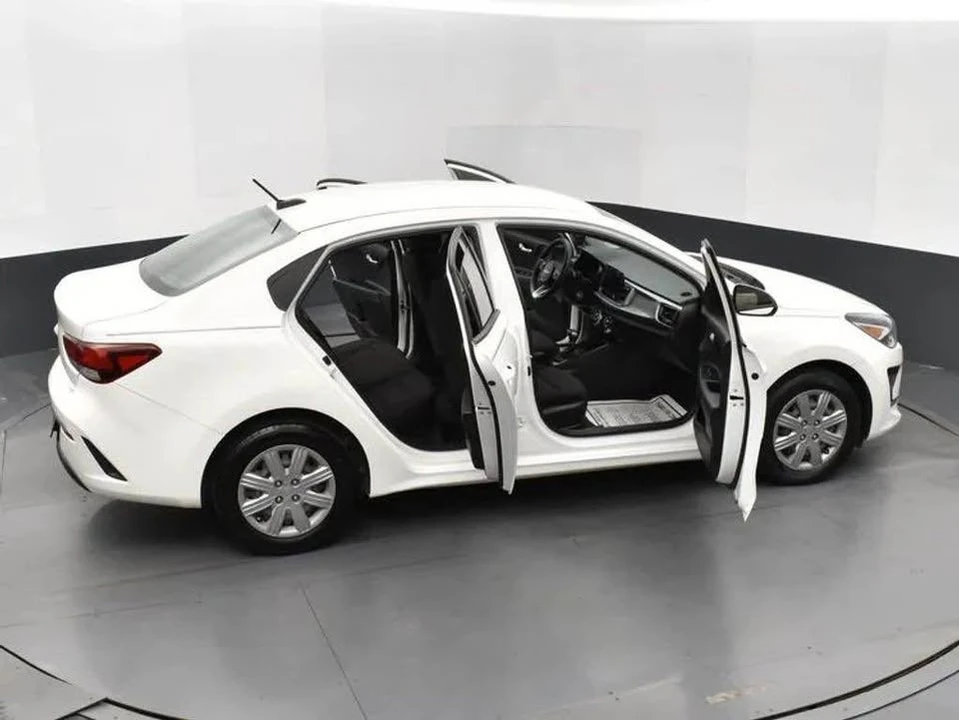 2022 Kia Rio - Image 4 of 15