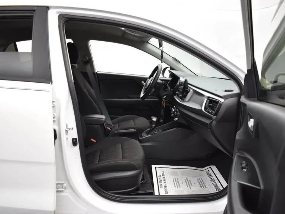 2022 Kia Rio - Image 9 of 15